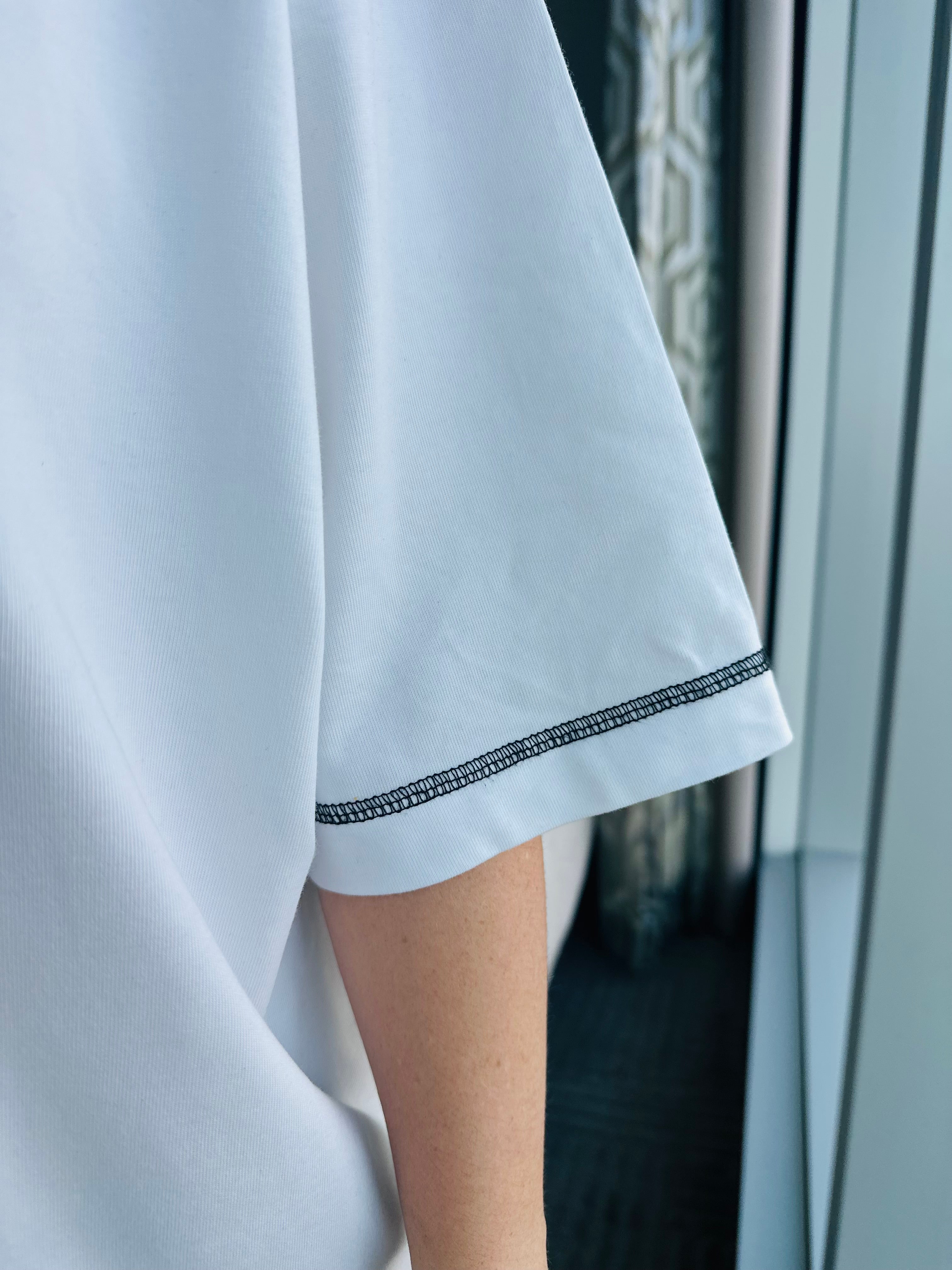 WHITE STITCH